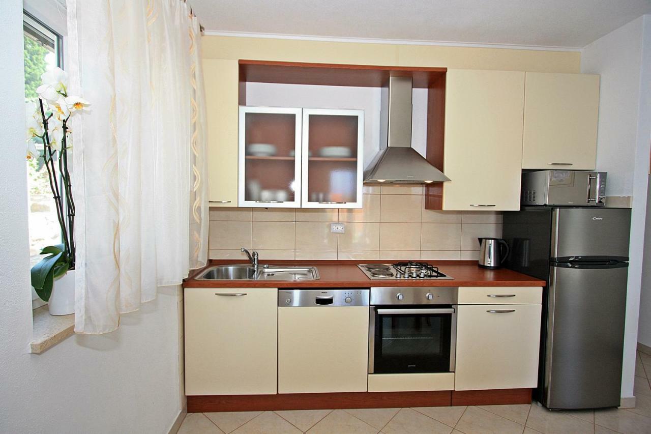 Apartment Igor Supetar Εξωτερικό φωτογραφία