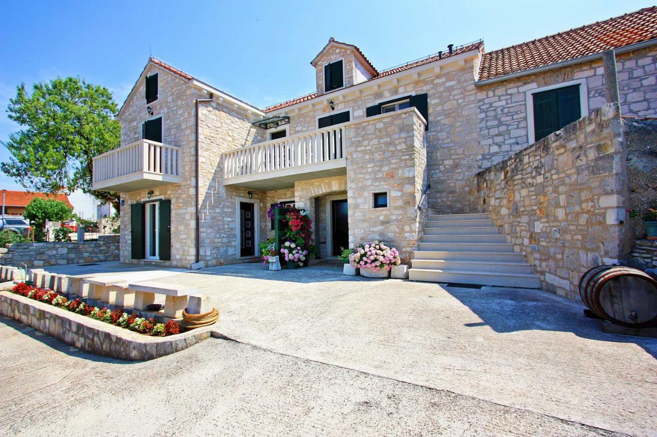 Apartment Igor Supetar Εξωτερικό φωτογραφία
