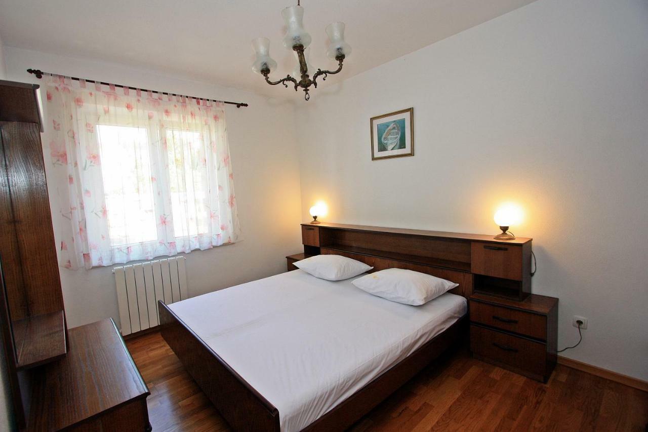 Apartment Igor Supetar Εξωτερικό φωτογραφία