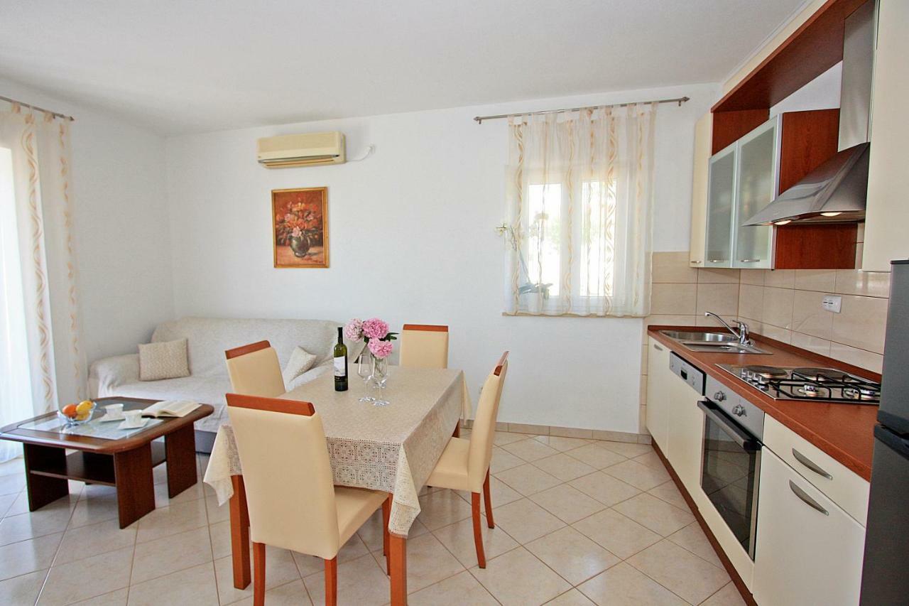 Apartment Igor Supetar Εξωτερικό φωτογραφία