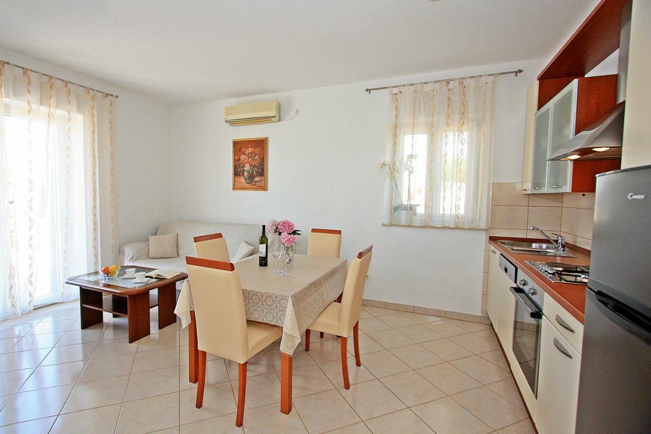 Apartment Igor Supetar Εξωτερικό φωτογραφία